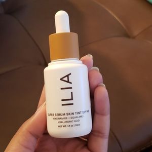 ILIA super serum skin tint SPF40 - Papakolea